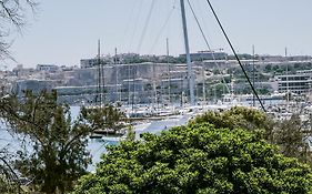 Stunning Seafront Apartment With Marina And Valletta Views In Malta